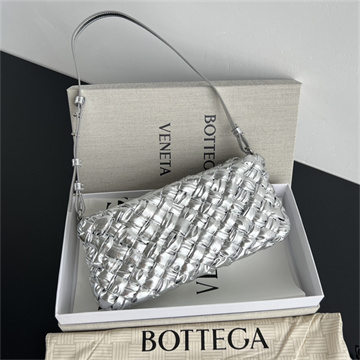 bottega veneta cha-cha intreccio leather shoulder bag #785780